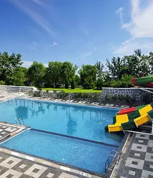 SWIMMING-POOL